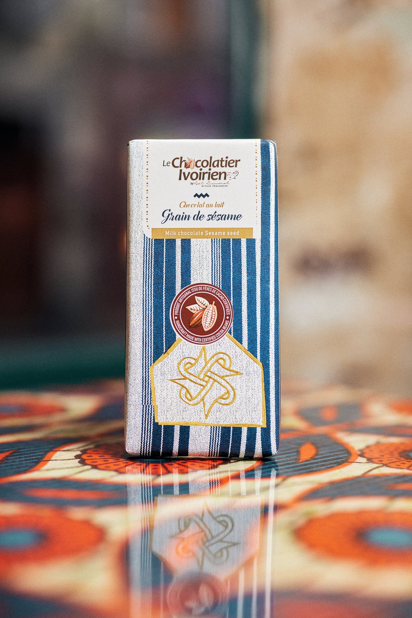 TABLETTE DE CHOCOLAT AU LAIT/GRAINE DE SÉSAME - LE CHOCOLATIER IVOIRIEN 100g